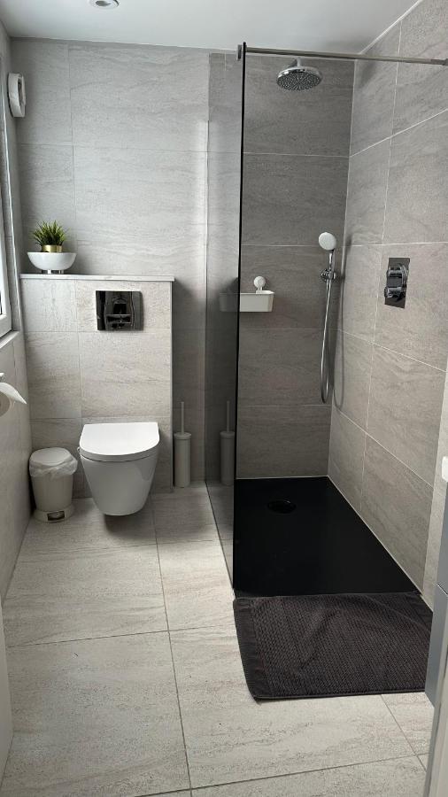 Stunning New 1 Bedroom Apartment Лондон Екстер'єр фото
